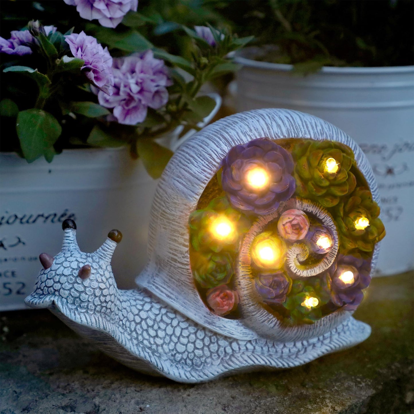 FORUP Snail Garden Statue, Resin Snail Figurine Garden Lawn Ornaments with Solar LED Lights for Outdoor Yard Garden Decorations