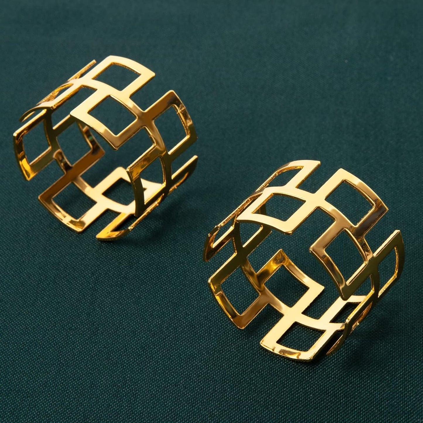 Napkin Rings- Gold Napkin Holder, Round Metal Napkin Buckle for Holiday Party Dinner Wedding Dining Table Decoration (Set of 8)